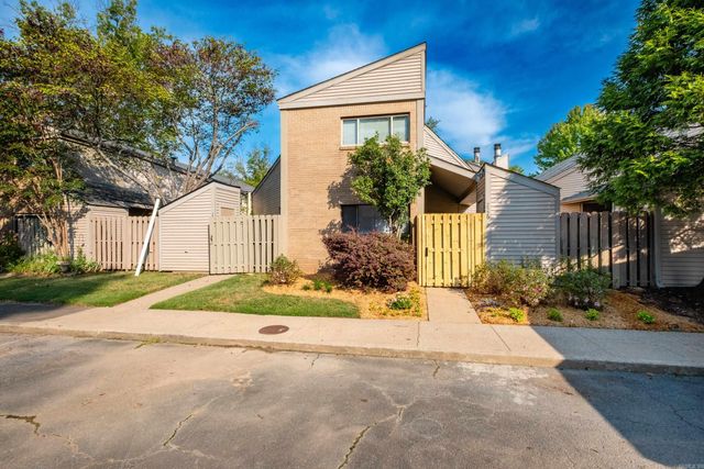 2520 Riverfront Dr Apt 2, Little Rock, AR 72202