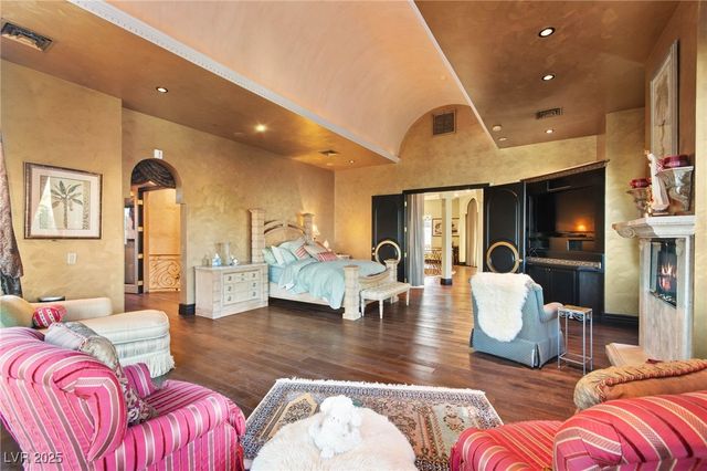 2200 Glenbrook Way, Las Vegas, NV 89117