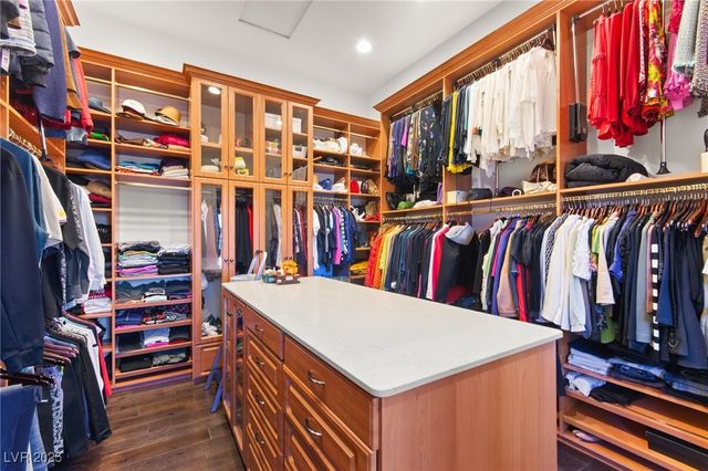 2200 Glenbrook Way, Las Vegas, NV 89117