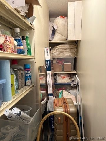 8 Village Road 8, Southington, CT 06489