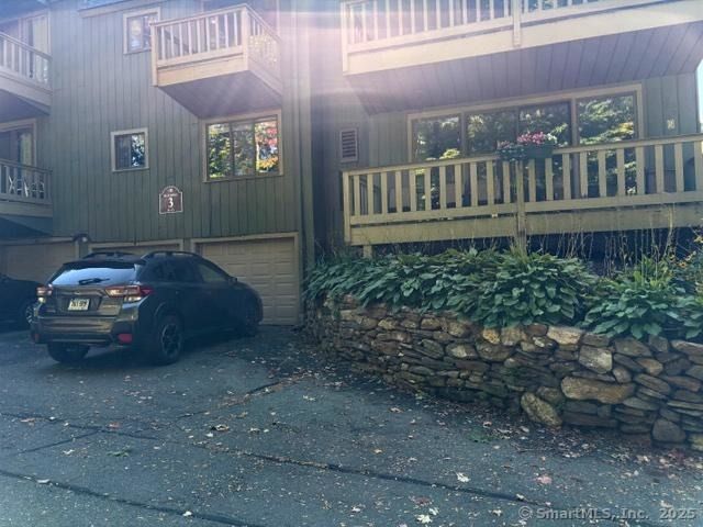 8 Village Road 8, Southington, CT 06489