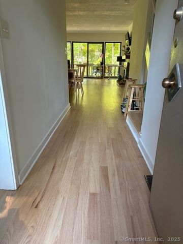 8 Village Road 8, Southington, CT 06489