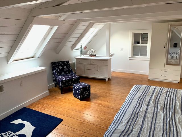 28 Broadway A, Newport, RI 02840