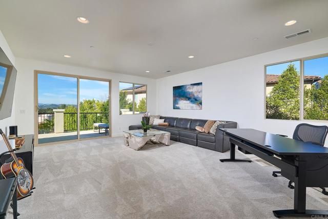 224 Flores Lane, Vista, CA 92083