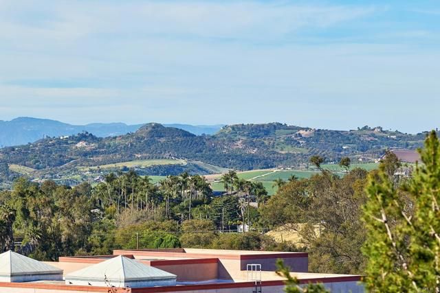 224 Flores Lane, Vista, CA 92083