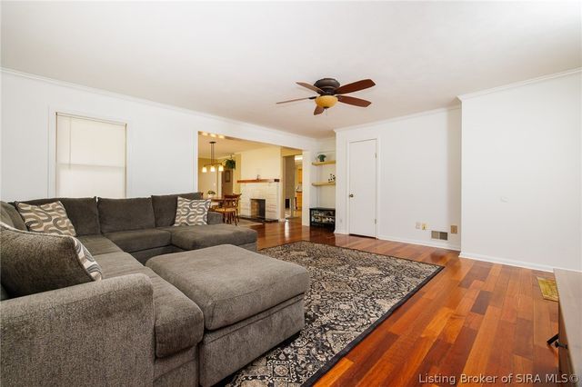 305 Keswick Drive, Clarksville, IN 47129