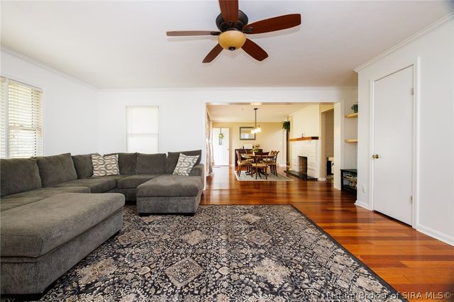 305 Keswick Drive, Clarksville, IN 47129