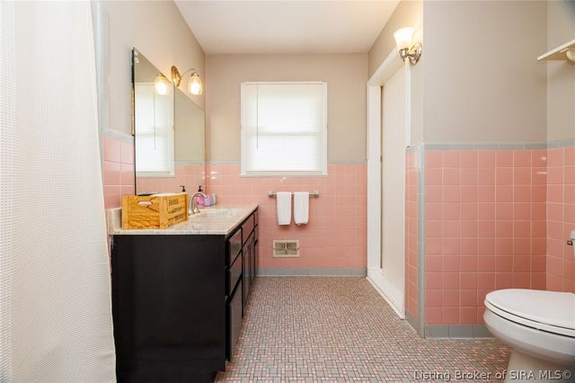 305 Keswick Drive, Clarksville, IN 47129