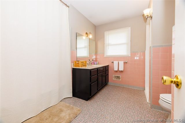 305 Keswick Drive, Clarksville, IN 47129