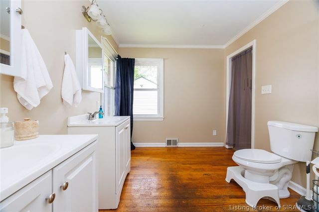 305 Keswick Drive, Clarksville, IN 47129