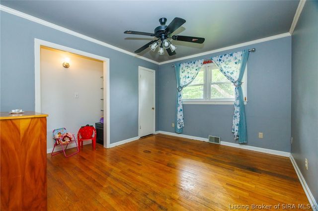 305 Keswick Drive, Clarksville, IN 47129