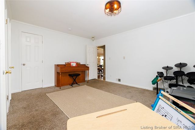 305 Keswick Drive, Clarksville, IN 47129