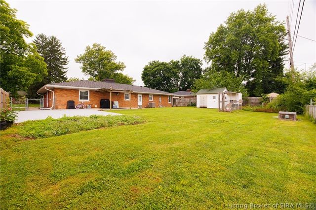305 Keswick Drive, Clarksville, IN 47129