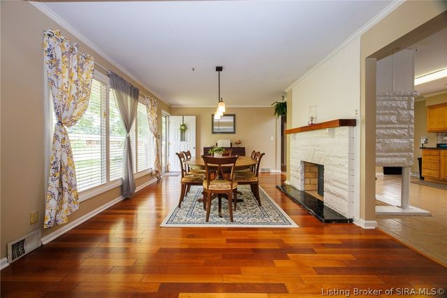 305 Keswick Drive, Clarksville, IN 47129