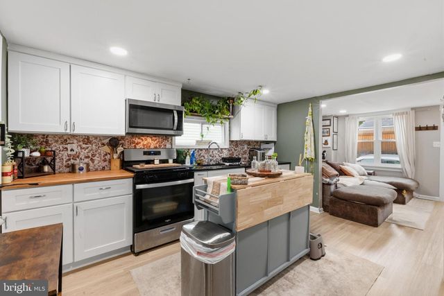 16 MORGAN ST, Phoenixville, PA 19460