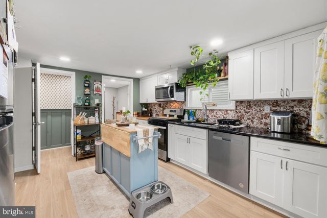 16 MORGAN ST, Phoenixville, PA 19460