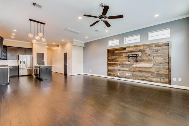 5807 Larkin Street, Houston, TX 77007