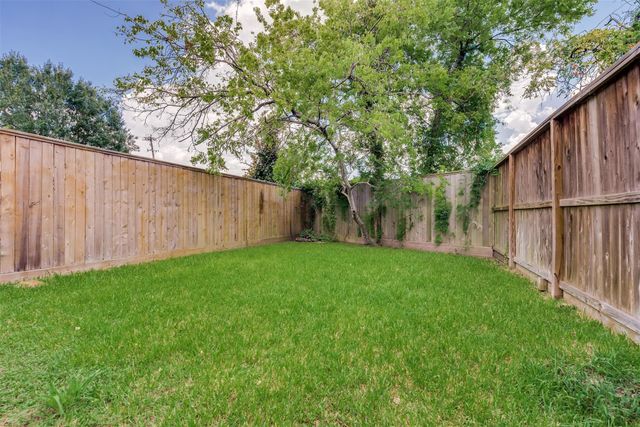 5807 Larkin Street, Houston, TX 77007