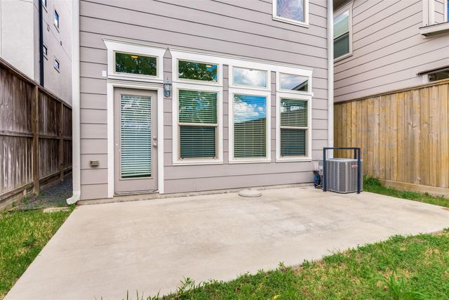 5807 Larkin Street, Houston, TX 77007