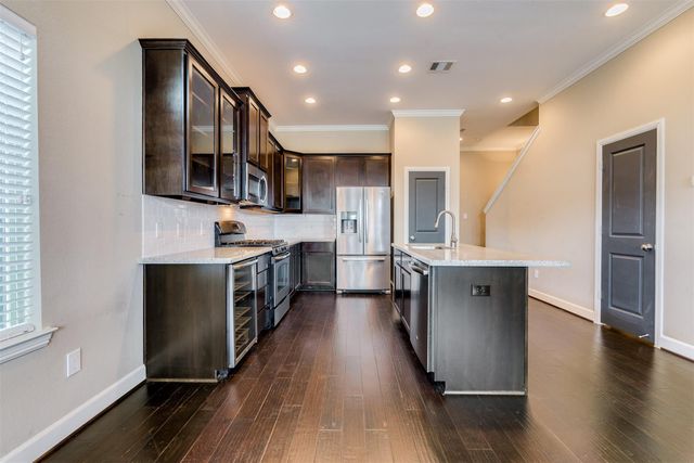 5807 Larkin Street, Houston, TX 77007