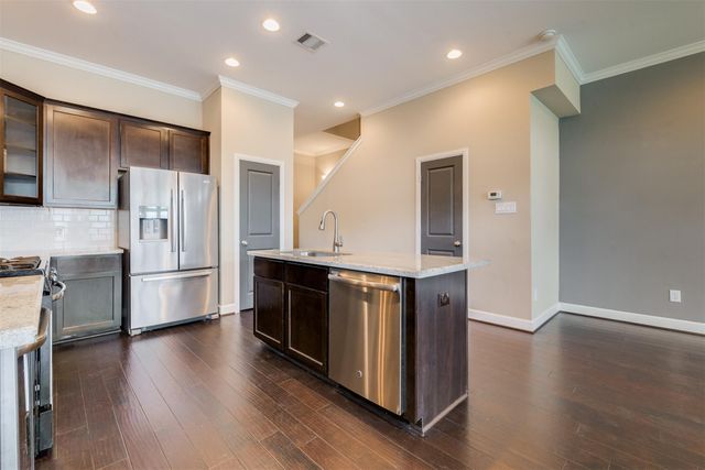 5807 Larkin Street, Houston, TX 77007
