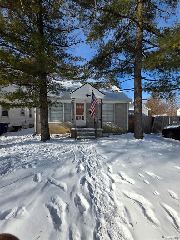 7653 Warwick Street, Detroit, MI 48228