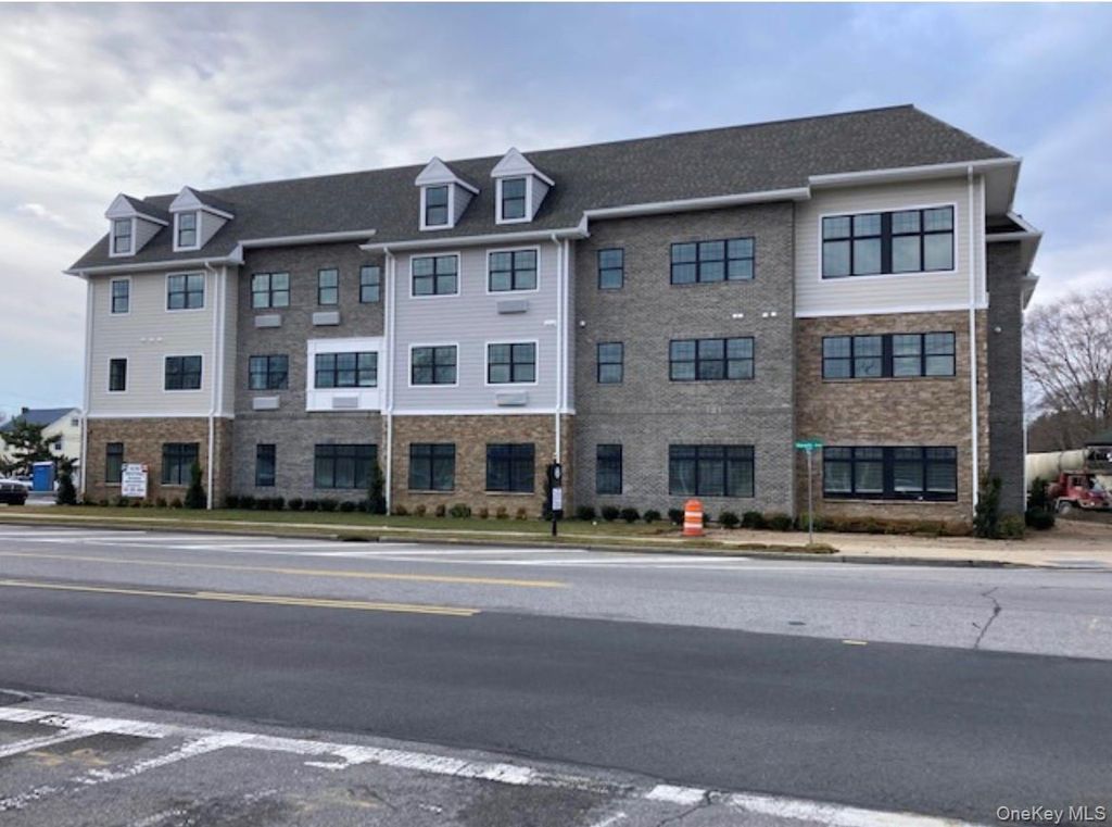 116 Waverly Avenue 6, Patchogue, NY 11772