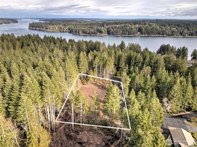 621 E Strong Road, Shelton, WA 98584