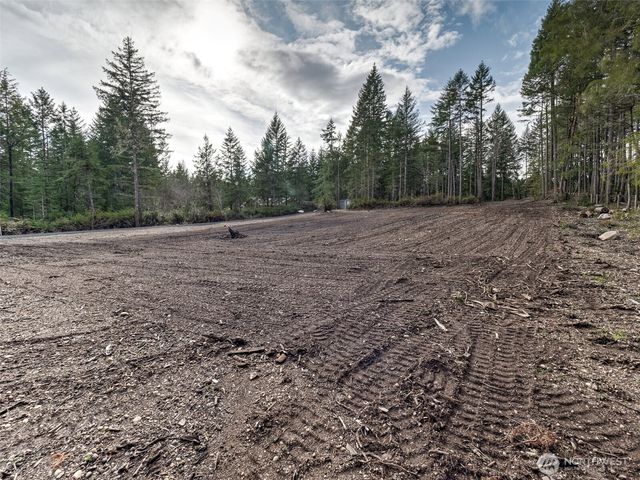 621 E Strong Road, Shelton, WA 98584