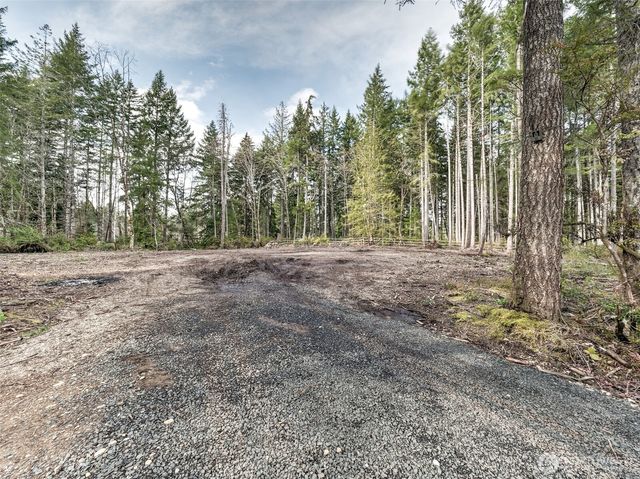 621 E Strong Road, Shelton, WA 98584