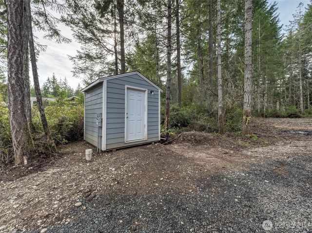 621 E Strong Road, Shelton, WA 98584