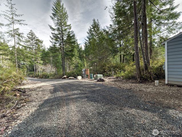 621 E Strong Road, Shelton, WA 98584