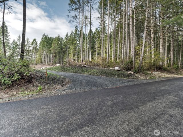 621 E Strong Road, Shelton, WA 98584