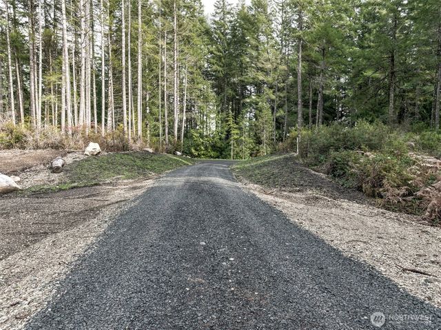 621 E Strong Road, Shelton, WA 98584