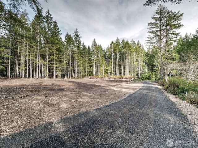 621 E Strong Road, Shelton, WA 98584