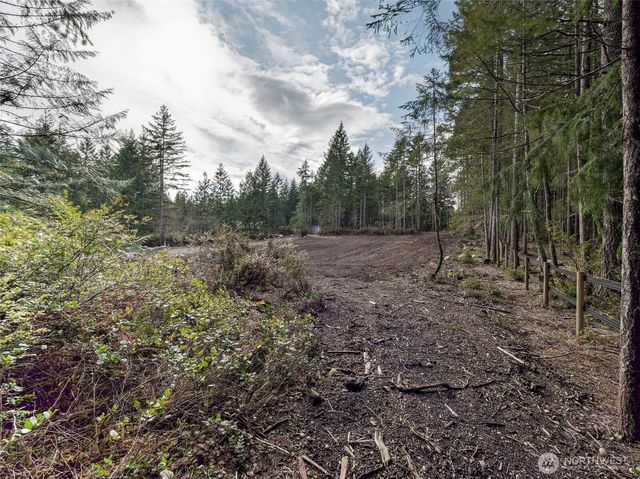 621 E Strong Road, Shelton, WA 98584