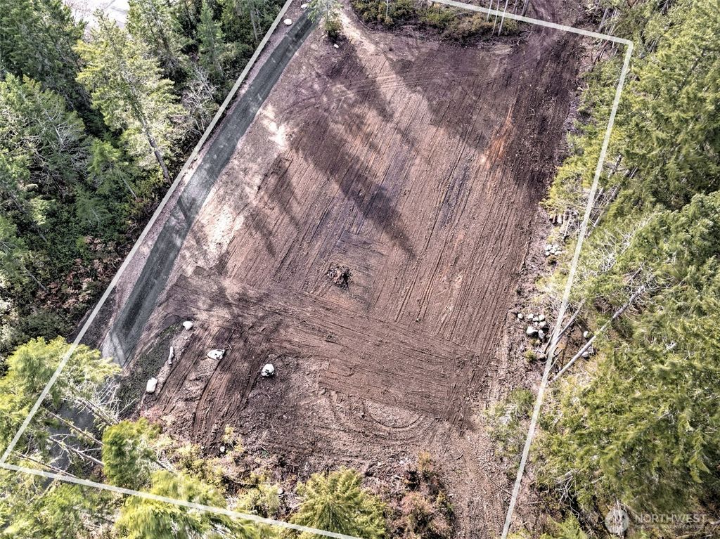 621 E Strong Road, Shelton, WA 98584