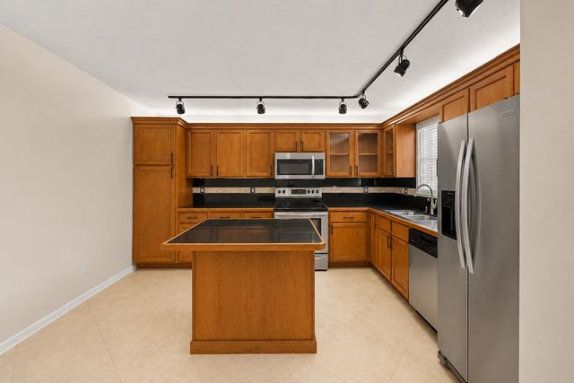 4528 SW 54th Street 302-b, Fort Lauderdale, FL 33314