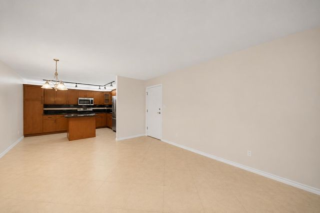 4528 SW 54th Street 302-b, Fort Lauderdale, FL 33314