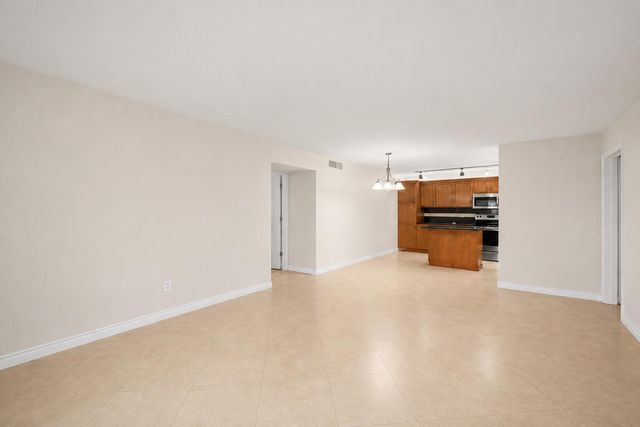 4528 SW 54th Street 302-b, Fort Lauderdale, FL 33314