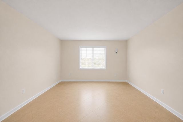 4528 SW 54th Street 302-b, Fort Lauderdale, FL 33314