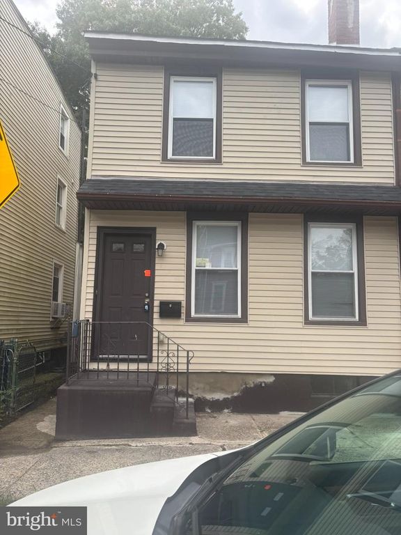 120 MOUNT HOLLY AVE, MOUNT HOLLY, NJ 08060 — exterior
