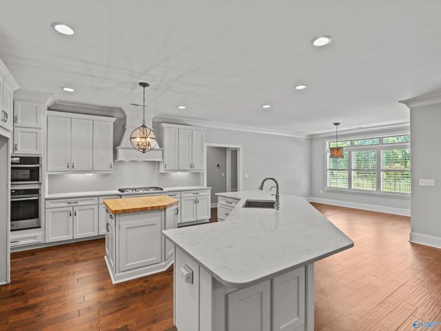 7552 Parktrace Lane SE, Owens Cross Roads, AL 35763