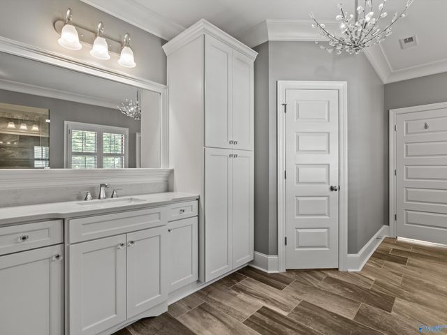 7552 Parktrace Lane SE, Owens Cross Roads, AL 35763