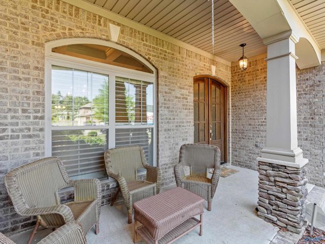 7552 Parktrace Lane SE, Owens Cross Roads, AL 35763