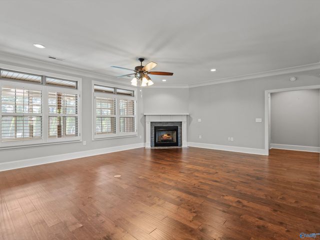 7552 Parktrace Lane SE, Owens Cross Roads, AL 35763