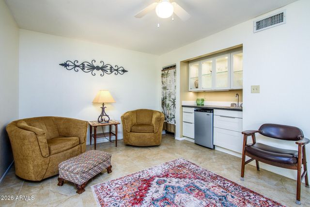 25821 S NEW TOWN Drive, Sun Lakes, AZ 85248