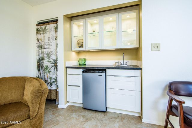 25821 S NEW TOWN Drive, Sun Lakes, AZ 85248