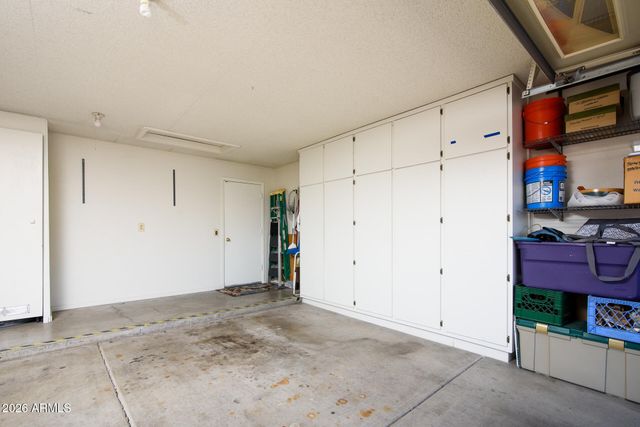 25821 S NEW TOWN Drive, Sun Lakes, AZ 85248