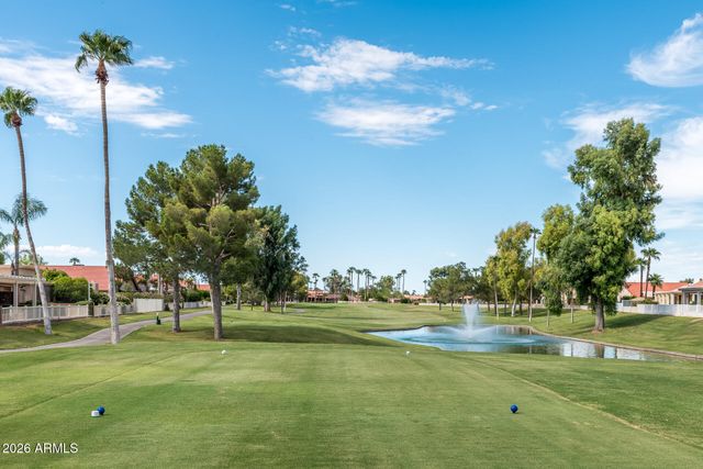 25821 S NEW TOWN Drive, Sun Lakes, AZ 85248